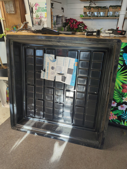 BLACK FLOOD TABLE / TRAY, 3'X3'